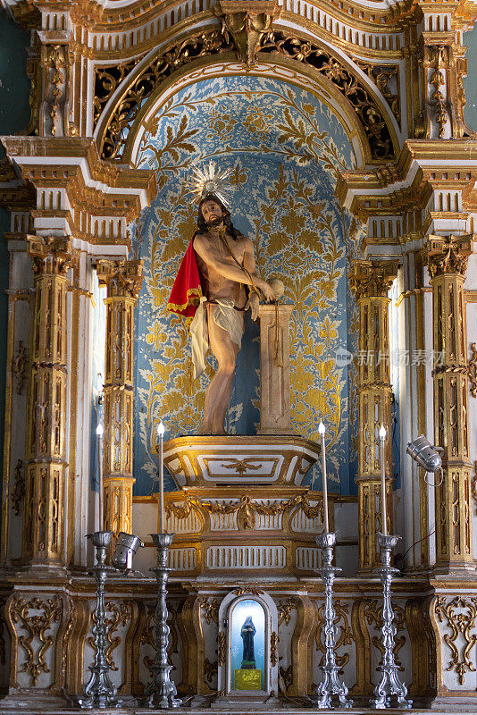 巴伊亚州萨尔瓦多市Nossa Senhora do Carmo教堂的内部视图。